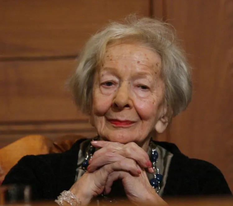Gdzie urodziła się Wisława Szymborska? Poznaj miejsce i datę